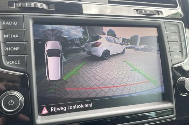 Volkswagen Golf (2014) thumbnail 41
