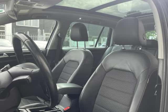 Volkswagen Golf (2014) thumbnail 9