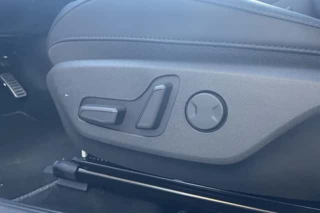 Kia Niro EV (2025) thumbnail 23