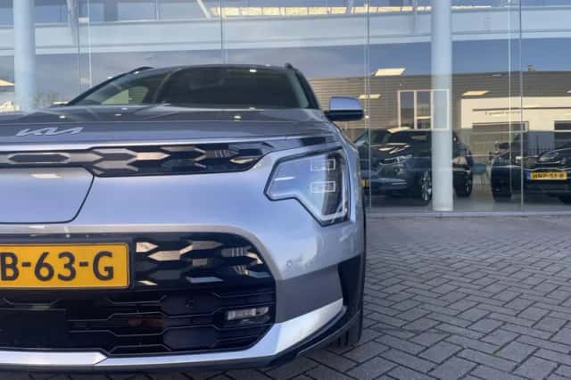 Kia Niro EV (2025) thumbnail 4