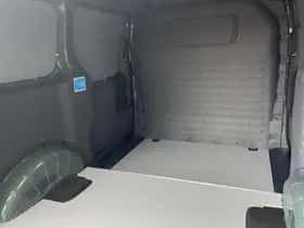 Kia PV5 (2025) thumbnail 10