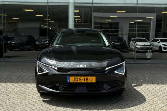 Kia EV6 (2025) thumbnail 2
