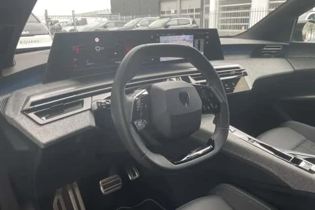 Peugeot 5008 (2025) thumbnail 13