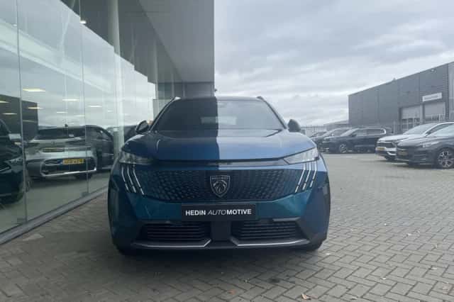Peugeot 5008 (2025) thumbnail 3