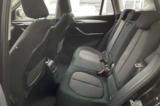 BMW X1 (2018) thumbnail 12