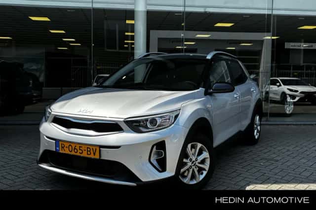 Kia Stonic (2022) thumbnail 1