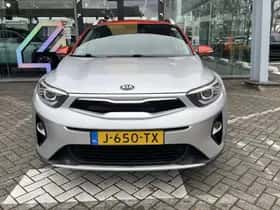 Kia Stonic (2019) thumbnail 2