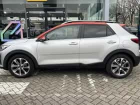 Kia Stonic (2019) thumbnail 4