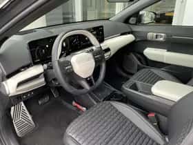 Kia EV4 (2025) thumbnail 11