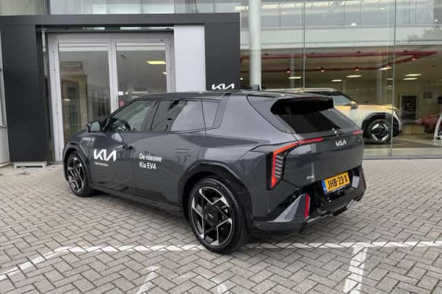 Kia EV4 (2025) thumbnail 5