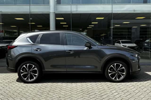 Mazda CX-5 (2023) thumbnail 5