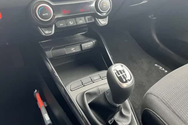 Kia Stonic (2025) thumbnail 24