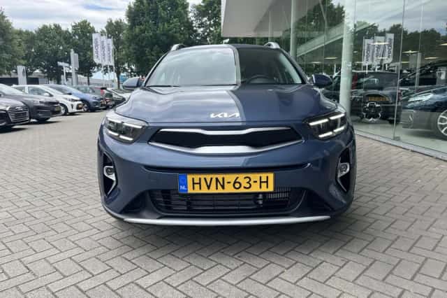 Kia Stonic (2025) thumbnail 4