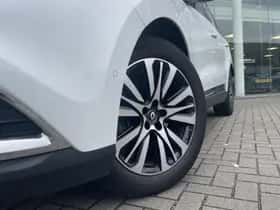 Renault Espace (2016) thumbnail 2