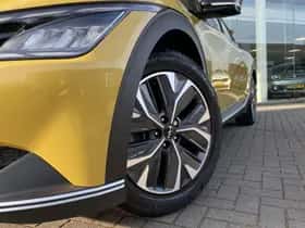 Kia EV6 (2023) thumbnail 2