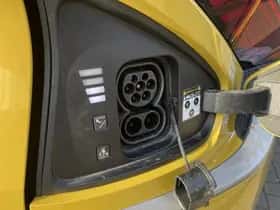 Kia EV6 (2023) thumbnail 13