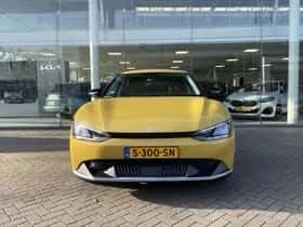 Kia EV6 (2023) thumbnail 3
