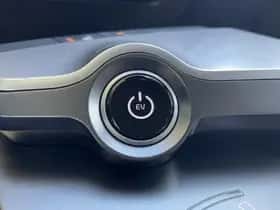 Kia EV6 (2023) thumbnail 31
