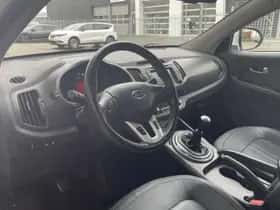 Kia Sportage (2011) thumbnail 12