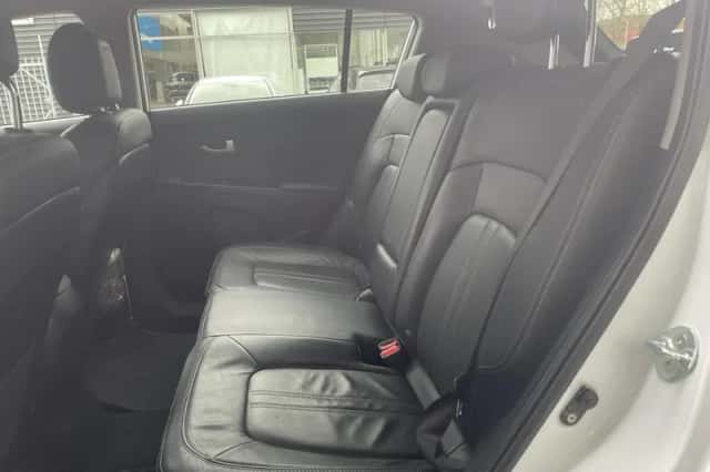 Kia Sportage (2011) thumbnail 13