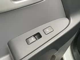 Kia Sportage (2011) thumbnail 14