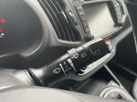 Kia Sportage (2011) thumbnail 25