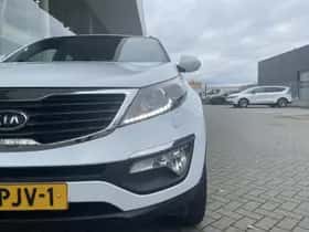 Kia Sportage (2011) thumbnail 4