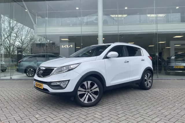 Kia Sportage (2011) thumbnail 33