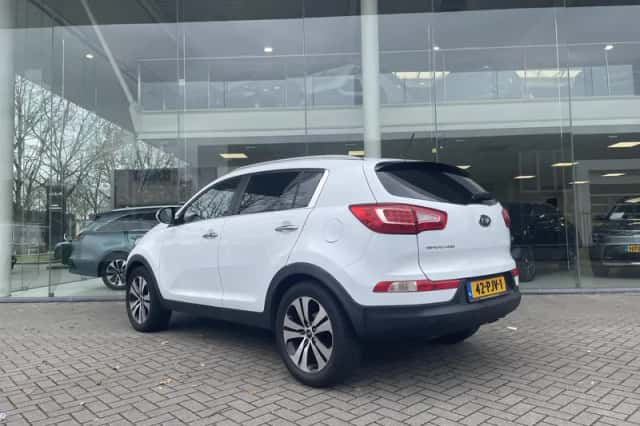 Kia Sportage (2011) thumbnail 7