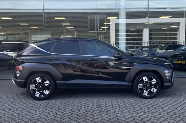 Hyundai Kona (2023) thumbnail 6