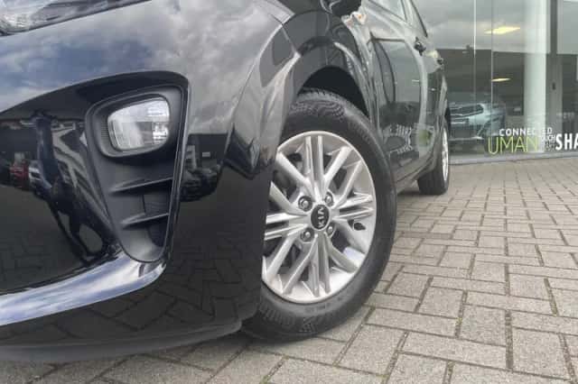 Kia Picanto (2021) thumbnail 2