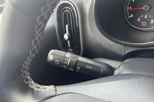 Kia Picanto (2021) thumbnail 20