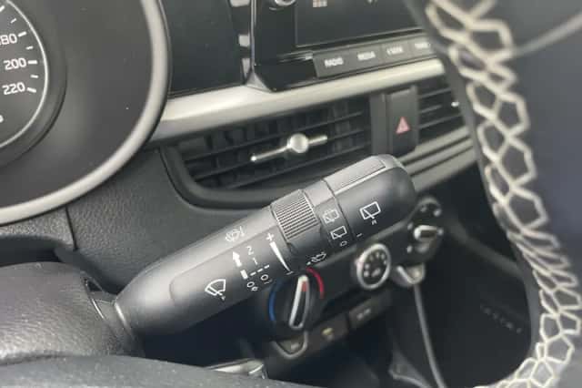 Kia Picanto (2021) thumbnail 21