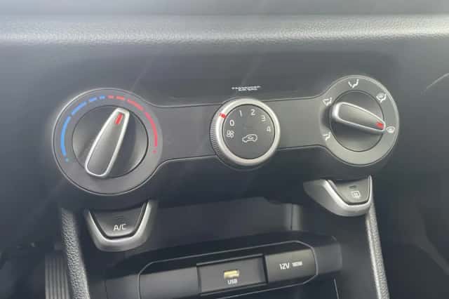 Kia Picanto (2021) thumbnail 25