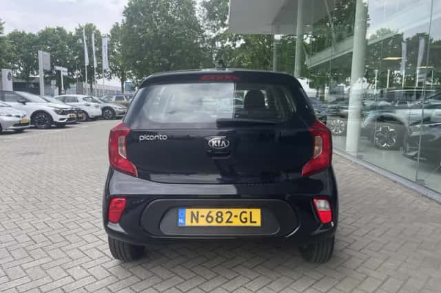 Kia Picanto (2021) thumbnail 6