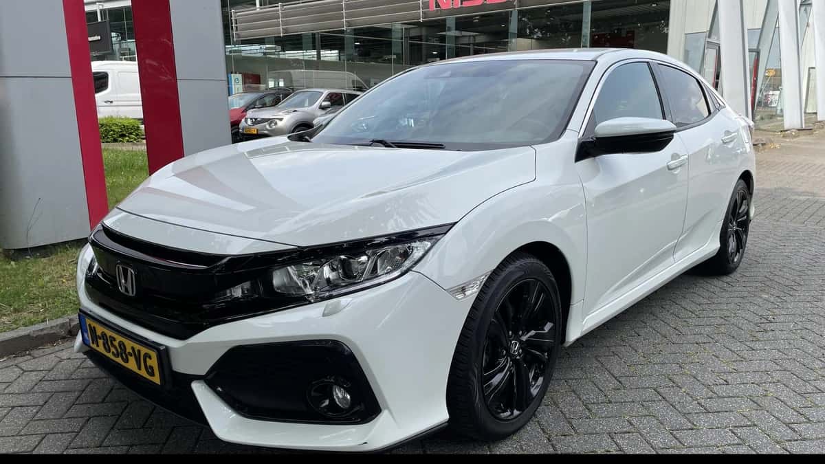 Honda Civic (2018) — foto 1