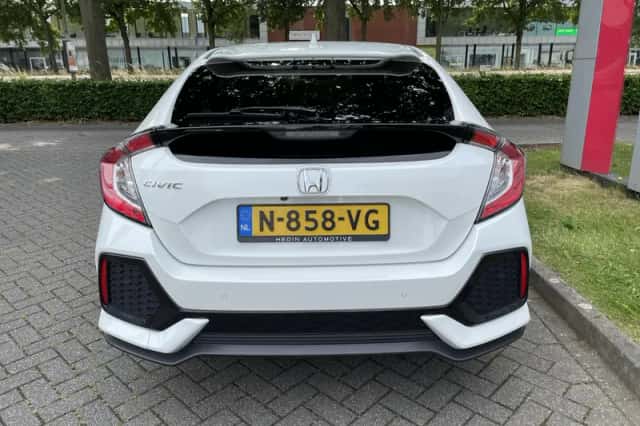 Honda Civic (2018) thumbnail 6