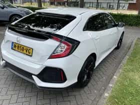 Honda Civic (2018) thumbnail 7