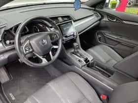 Honda Civic (2018) thumbnail 9