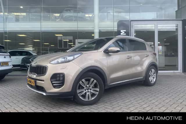 Kia Sportage (2016) thumbnail 1