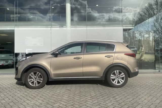 Kia Sportage (2016) thumbnail 11