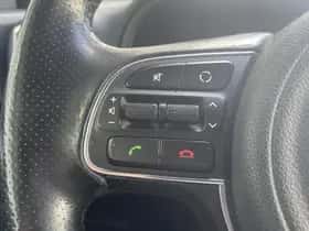Kia Sportage (2016) thumbnail 32