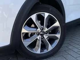 Kia Stonic (2020) thumbnail 2