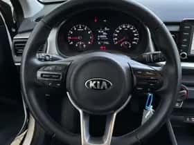 Kia Stonic (2020) thumbnail 12