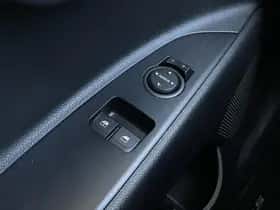 Kia Stonic (2020) thumbnail 29