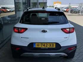 Kia Stonic (2020) thumbnail 5