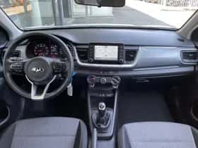 Kia Stonic (2020) thumbnail 7