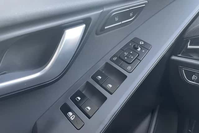 Kia Niro (2025) thumbnail 35