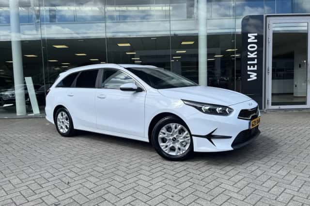 Kia Ceed Sportswagon (2025) thumbnail 2