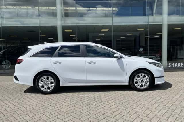 Kia Ceed Sportswagon (2025) thumbnail 4